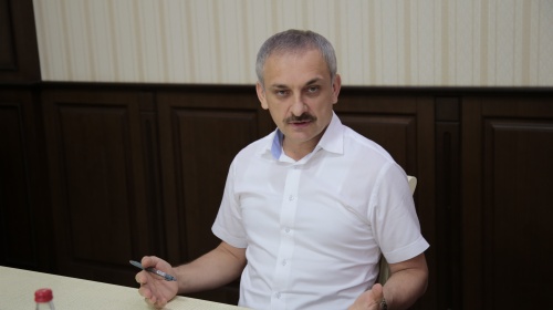 Энрик Муслимов провел очередное аппаратное совещание
