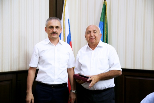 Энрик Муслимов провел аппаратное совещание